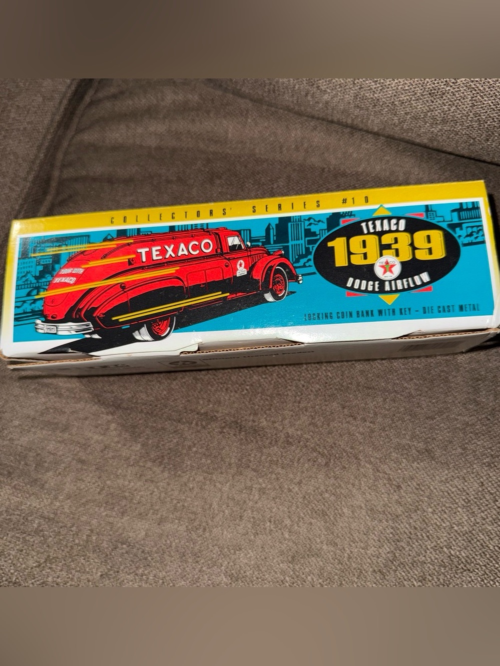 Ertl Texaco #10 In Series Collector Bank 1939Airflow Delivery Truck NIB Red vint